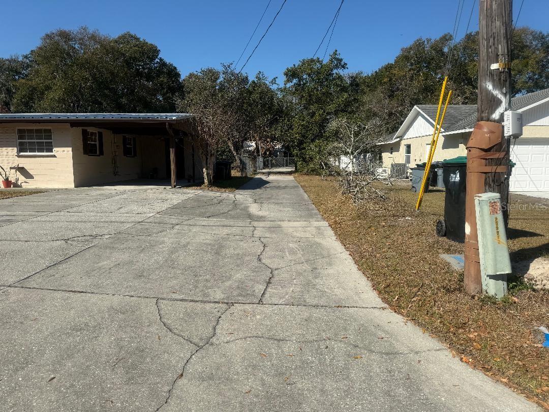 Image 21 of 25 For 7700 Bates Road