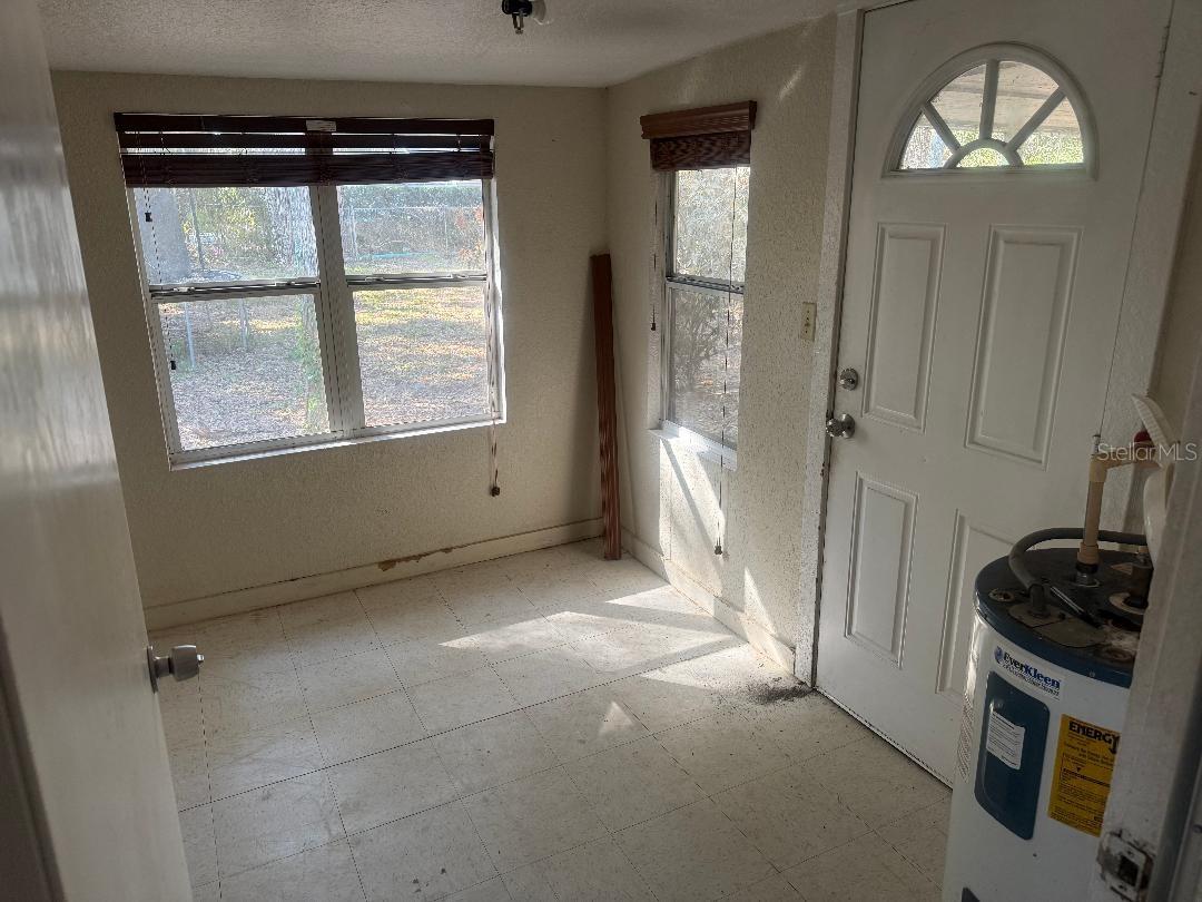 Image 4 of 25 For 7700 Bates Road