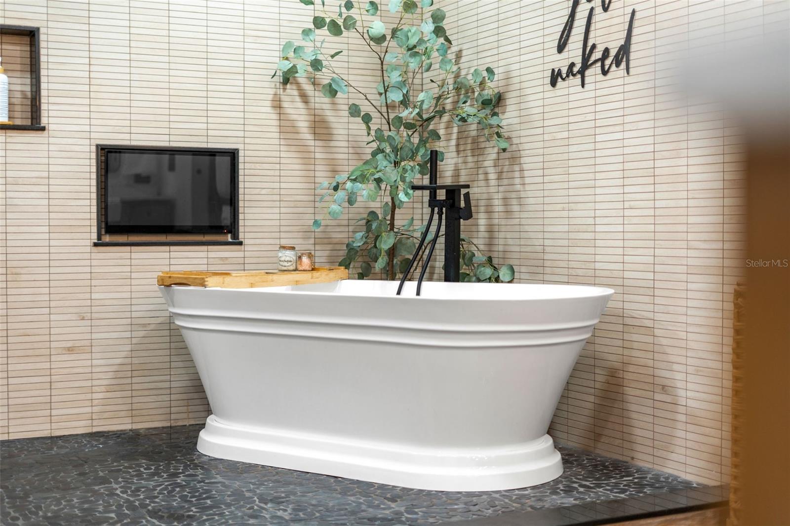 Image 17 of 48 For 17224 Old Country Lane