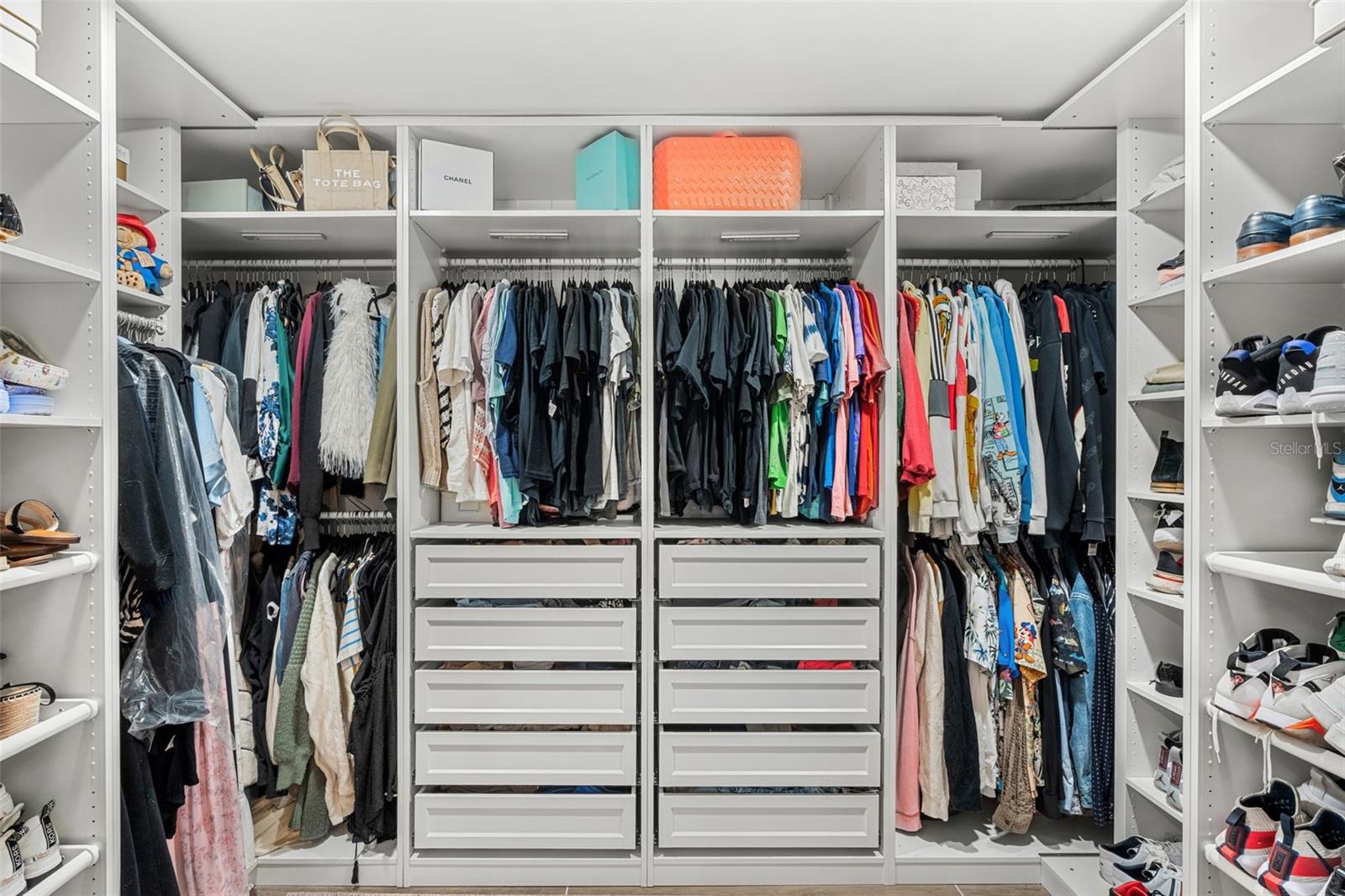 Image 19 of 48 For 17224 Old Country Lane