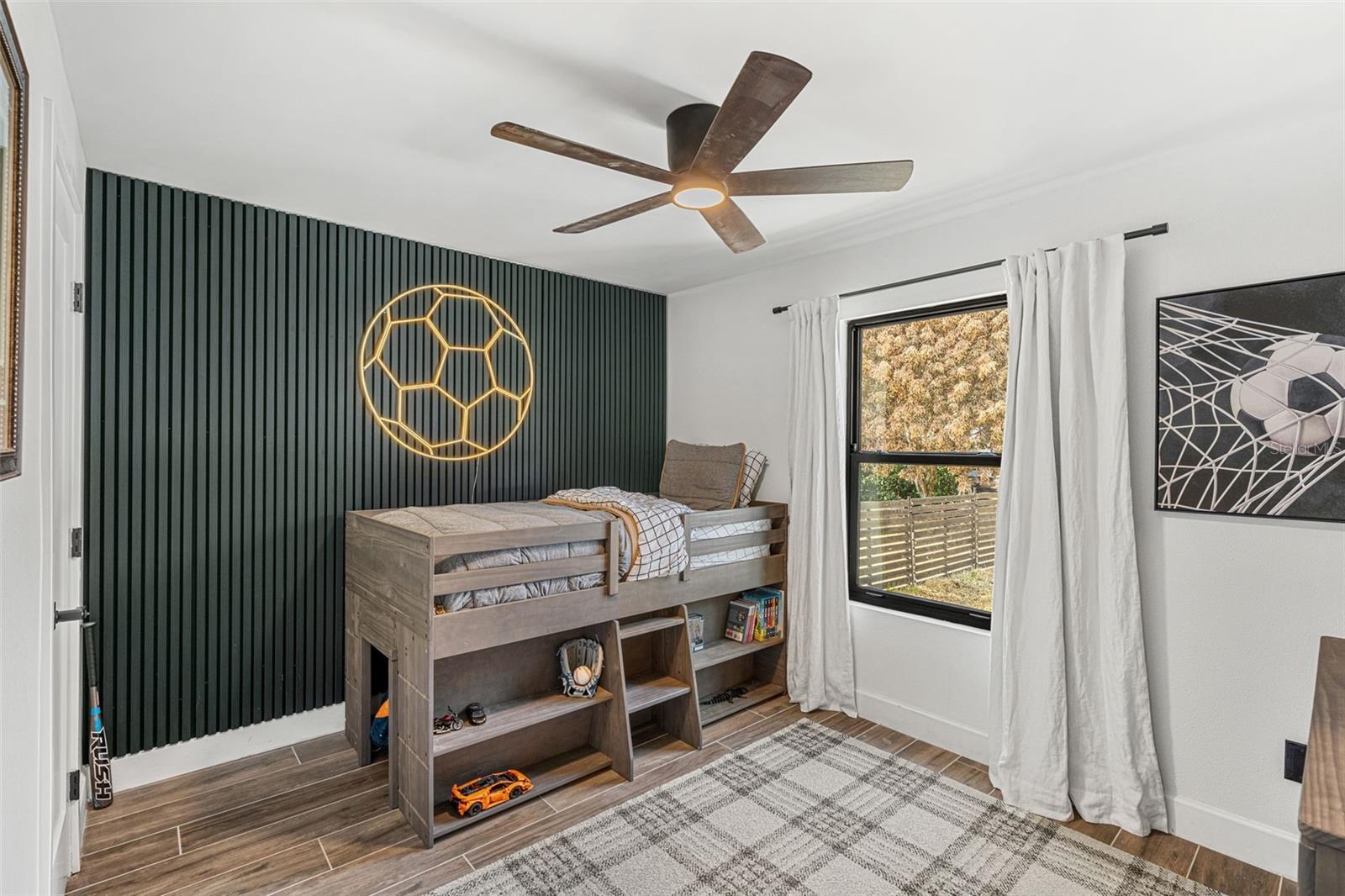 Image 27 of 48 For 17224 Old Country Lane