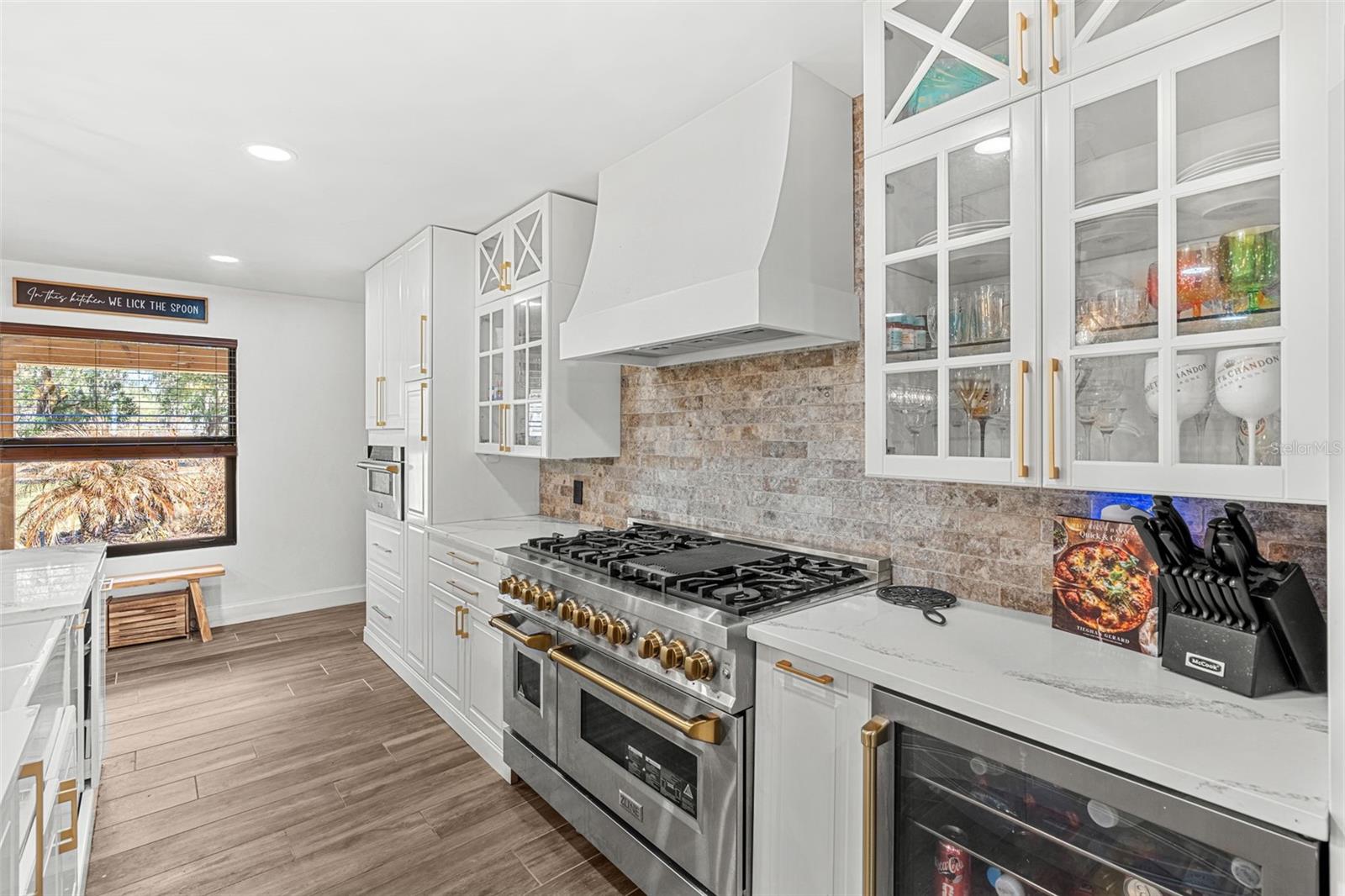 Image 4 of 48 For 17224 Old Country Lane