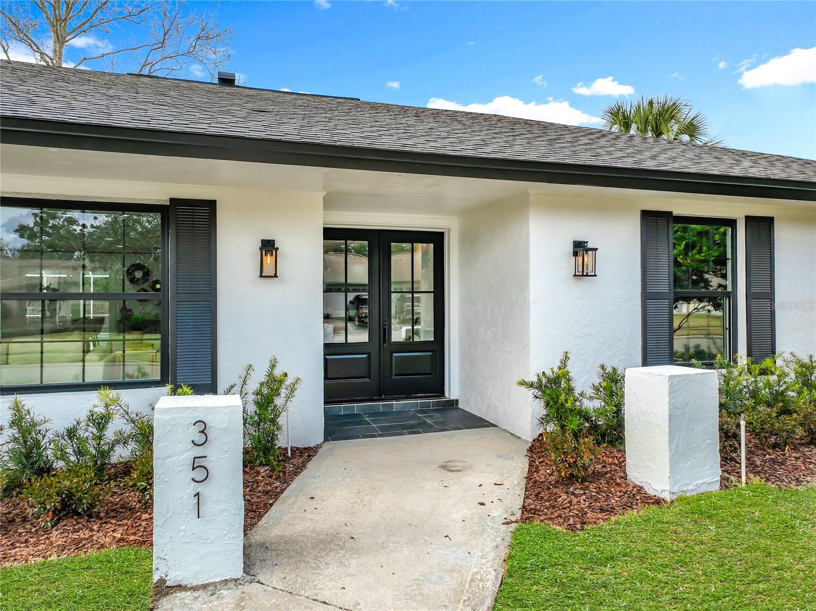 Image 10 of 94 For 351 White Oak Circle