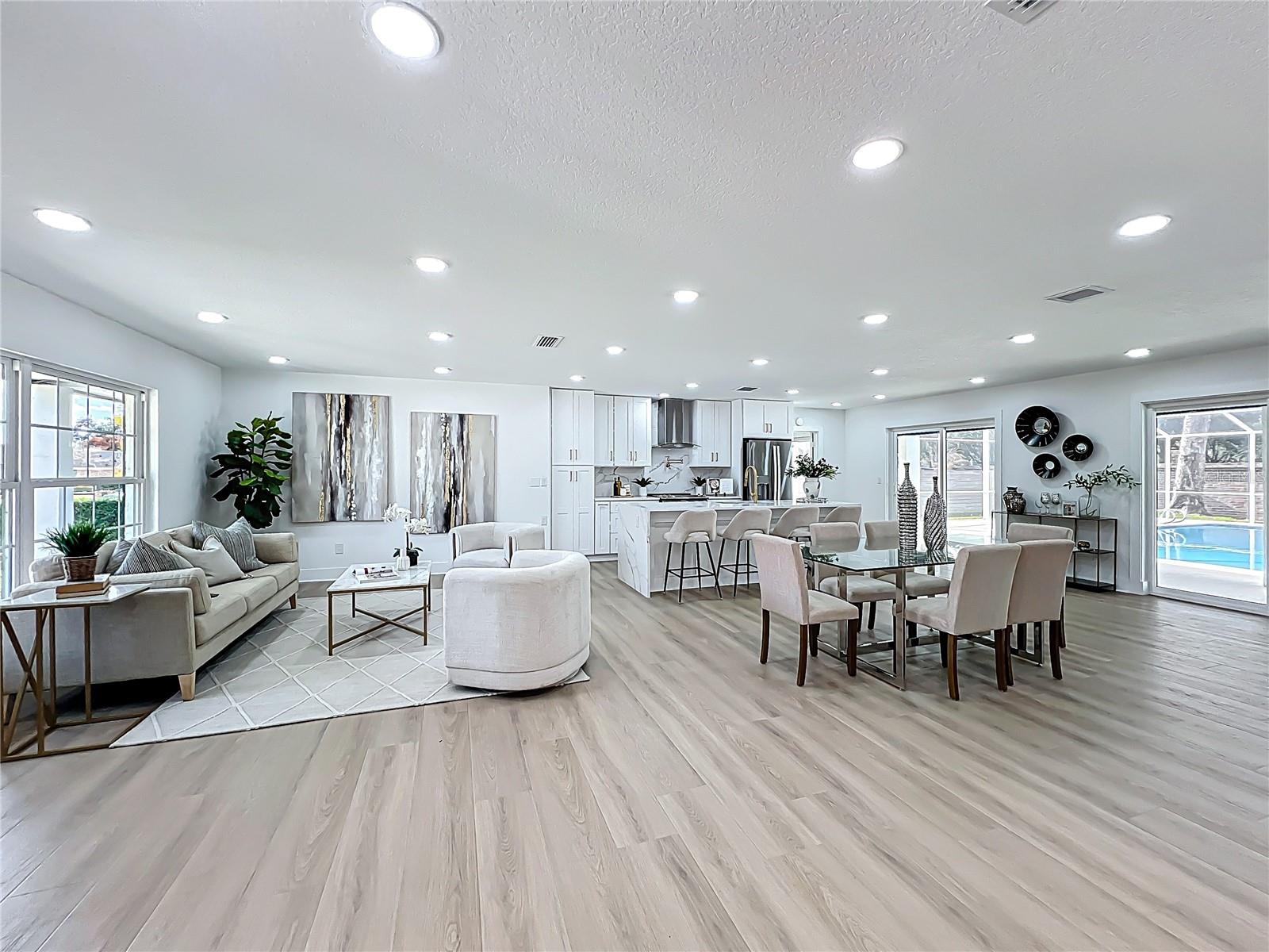 Image 15 of 94 For 351 White Oak Circle