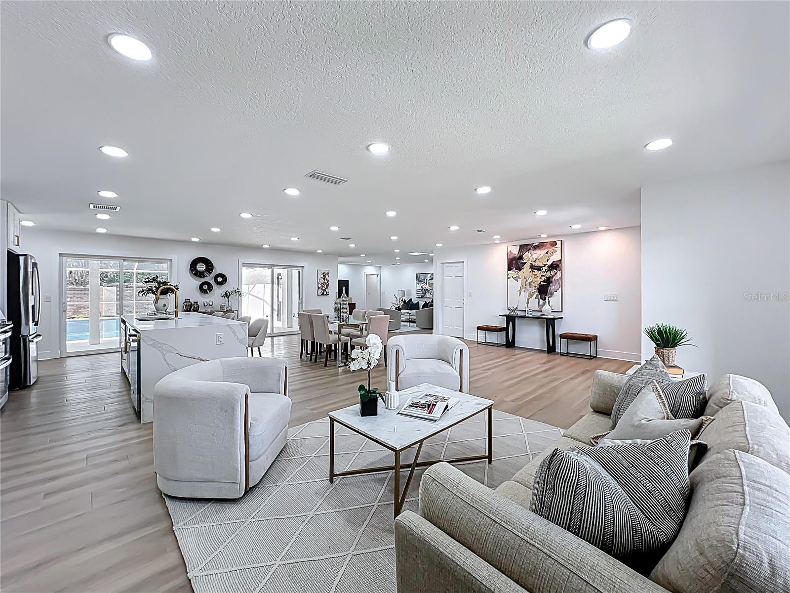 Image 18 of 94 For 351 White Oak Circle