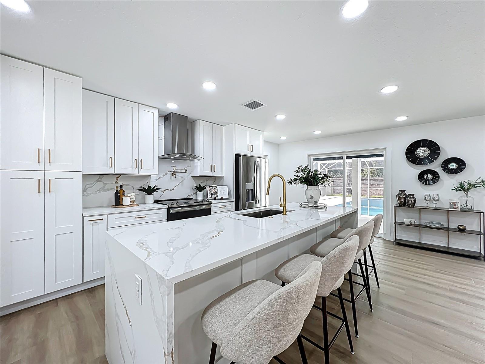 Image 20 of 94 For 351 White Oak Circle