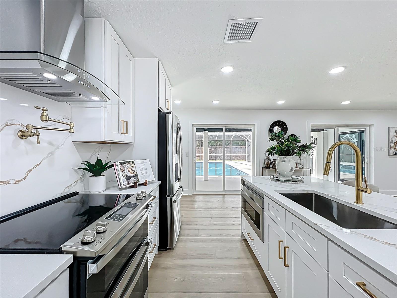 Image 22 of 94 For 351 White Oak Circle