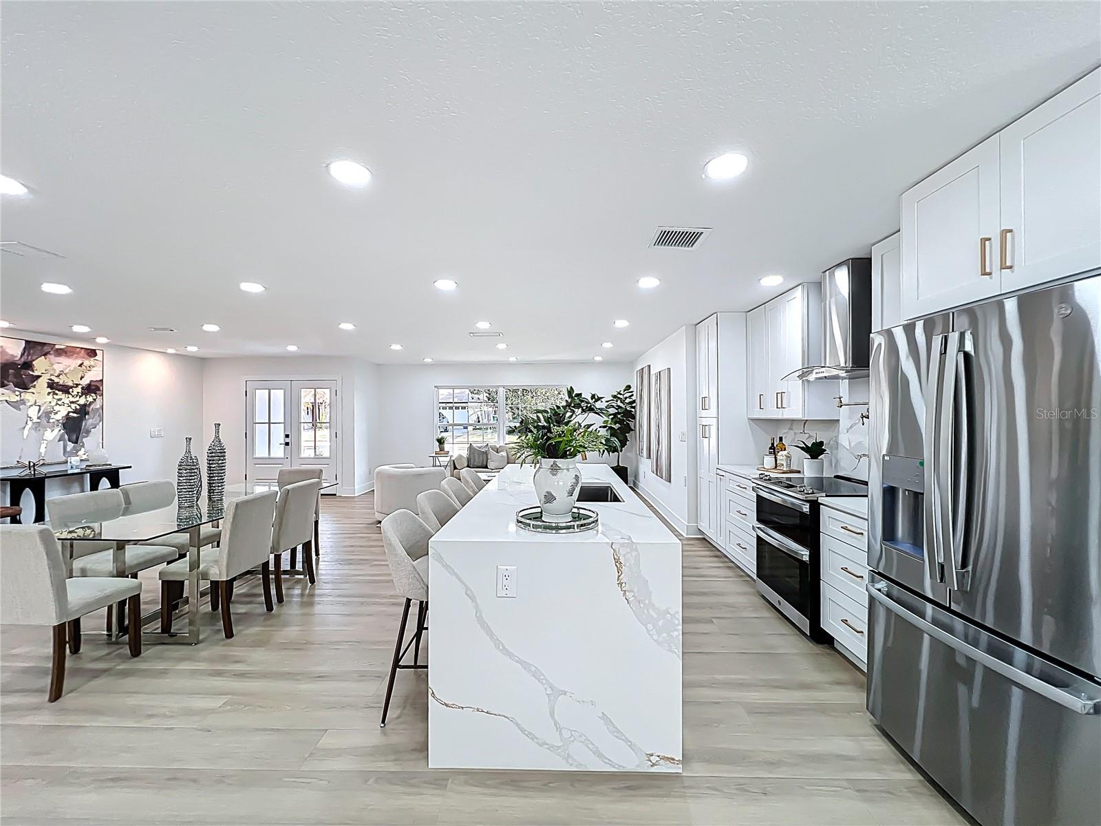 Image 25 of 94 For 351 White Oak Circle