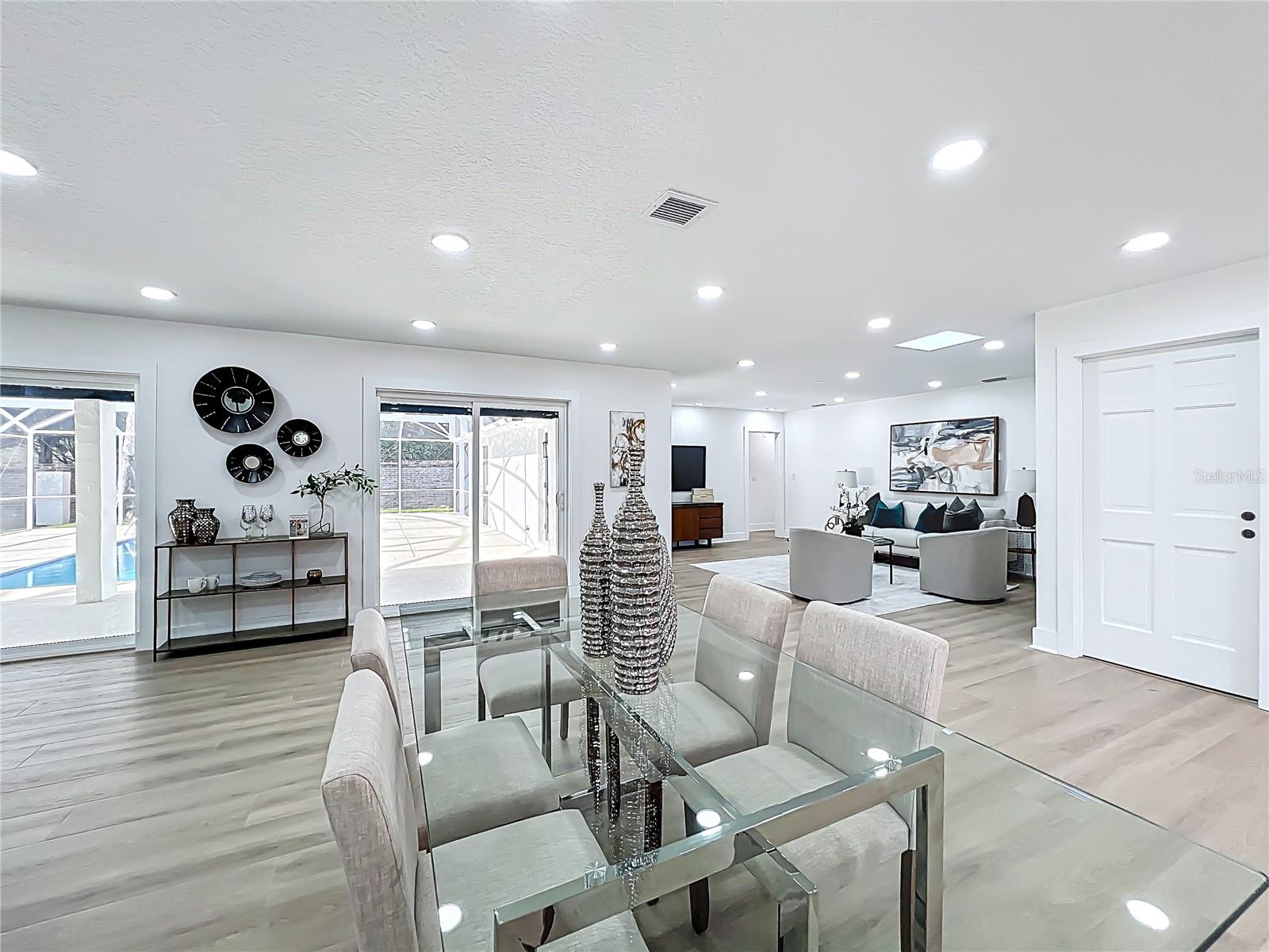 Image 29 of 94 For 351 White Oak Circle