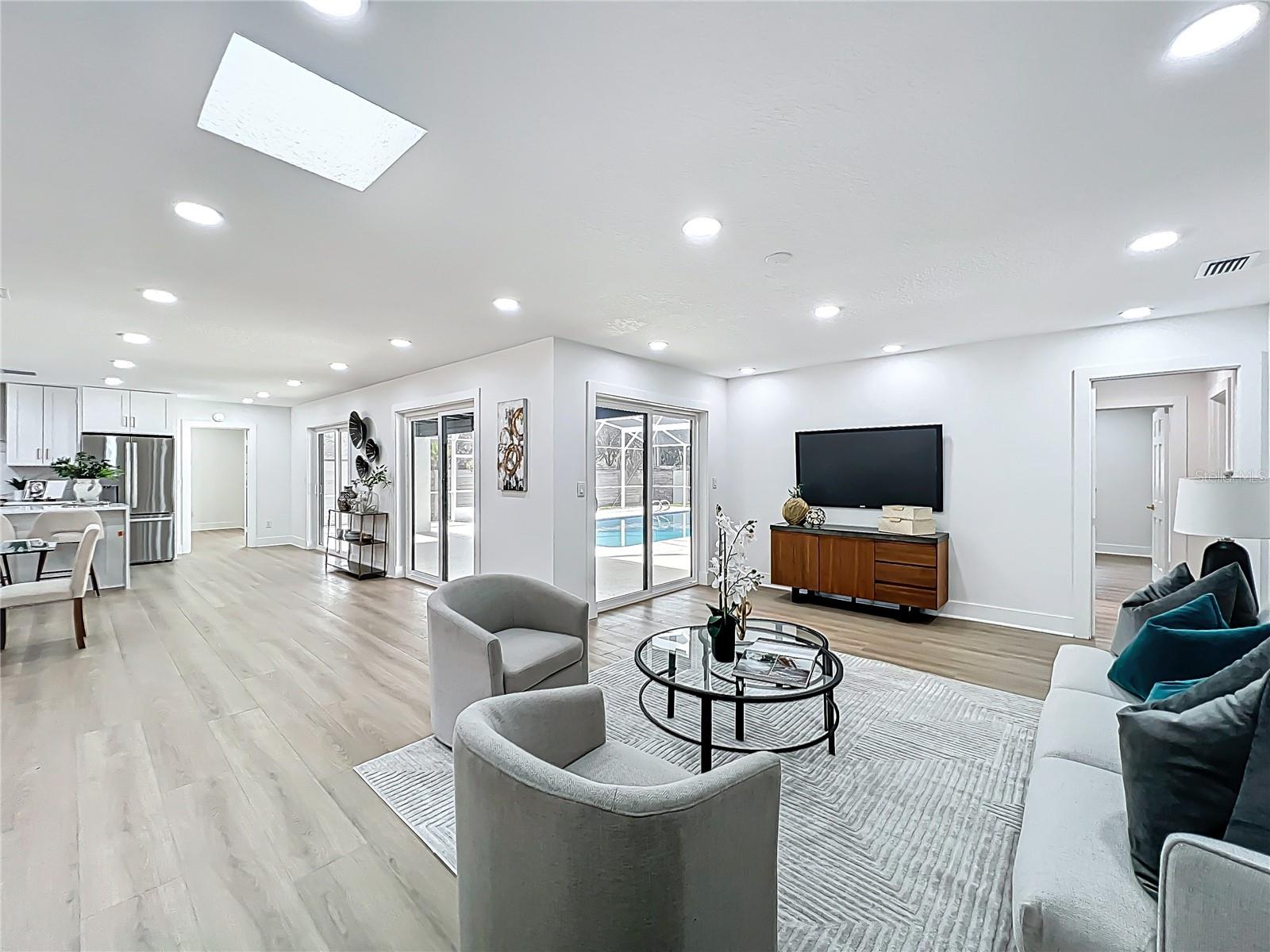 Image 36 of 94 For 351 White Oak Circle