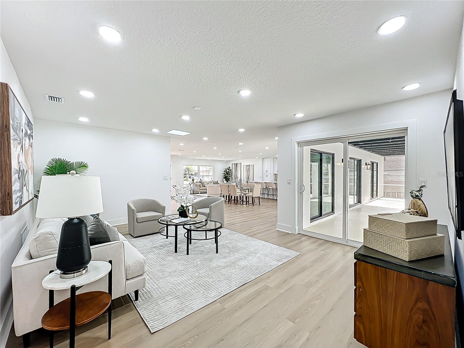 Image 37 of 94 For 351 White Oak Circle