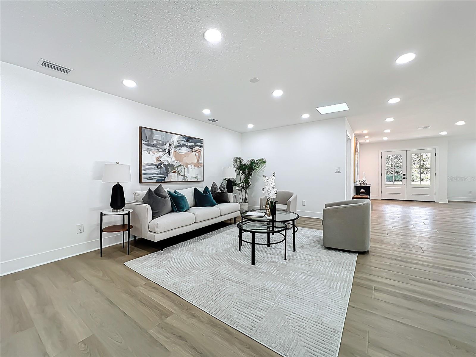 Image 38 of 94 For 351 White Oak Circle