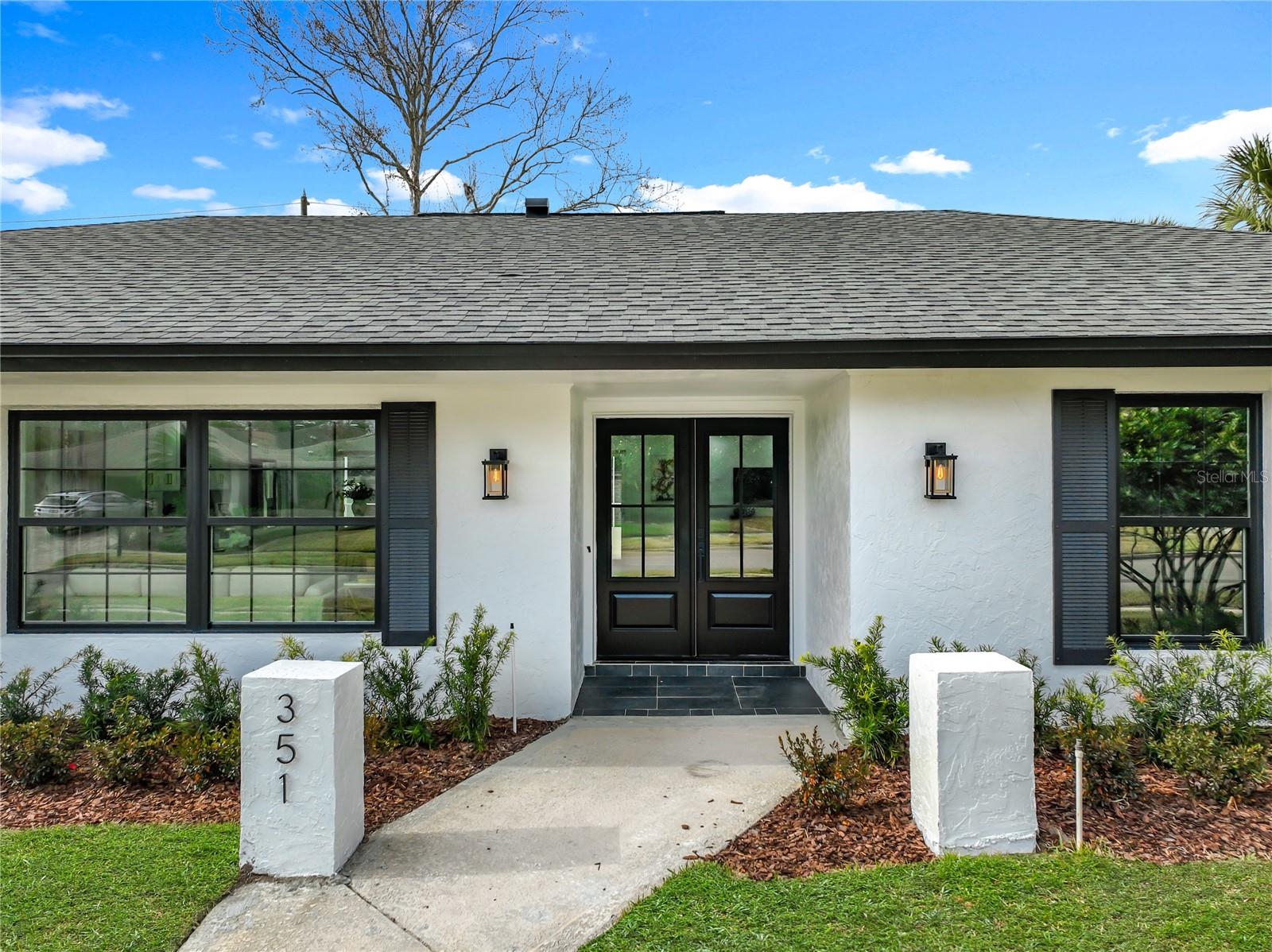 Image 4 of 94 For 351 White Oak Circle