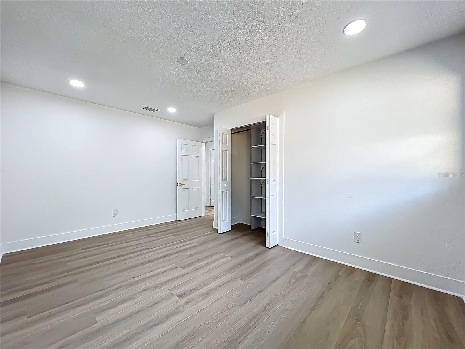 Image 46 of 94 For 351 White Oak Circle