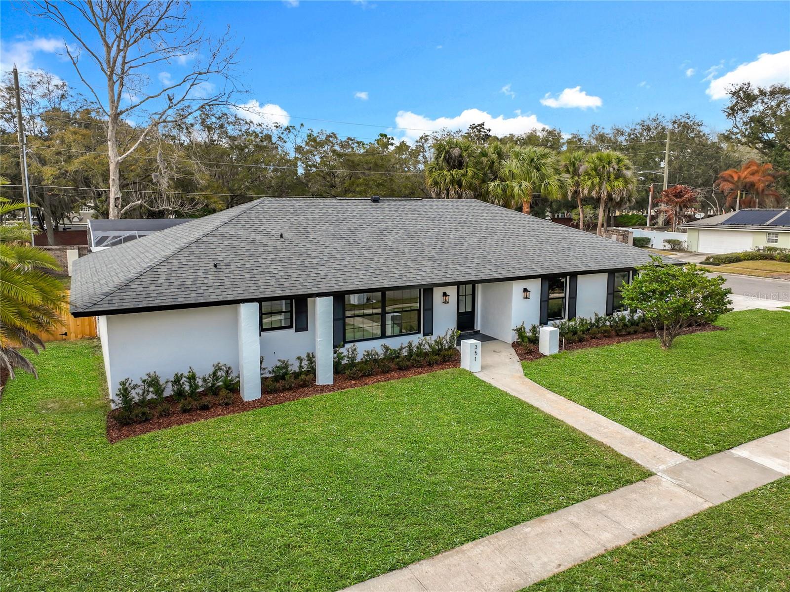 Image 5 of 94 For 351 White Oak Circle