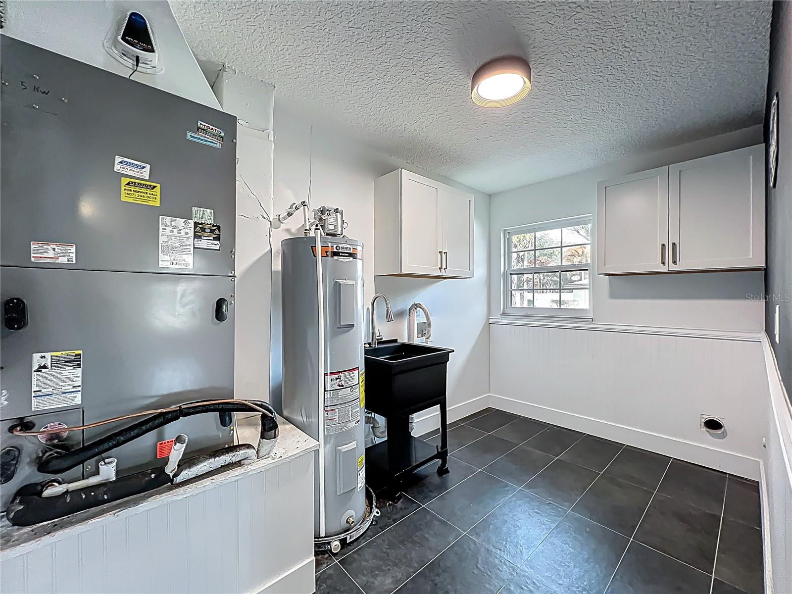 Image 62 of 94 For 351 White Oak Circle