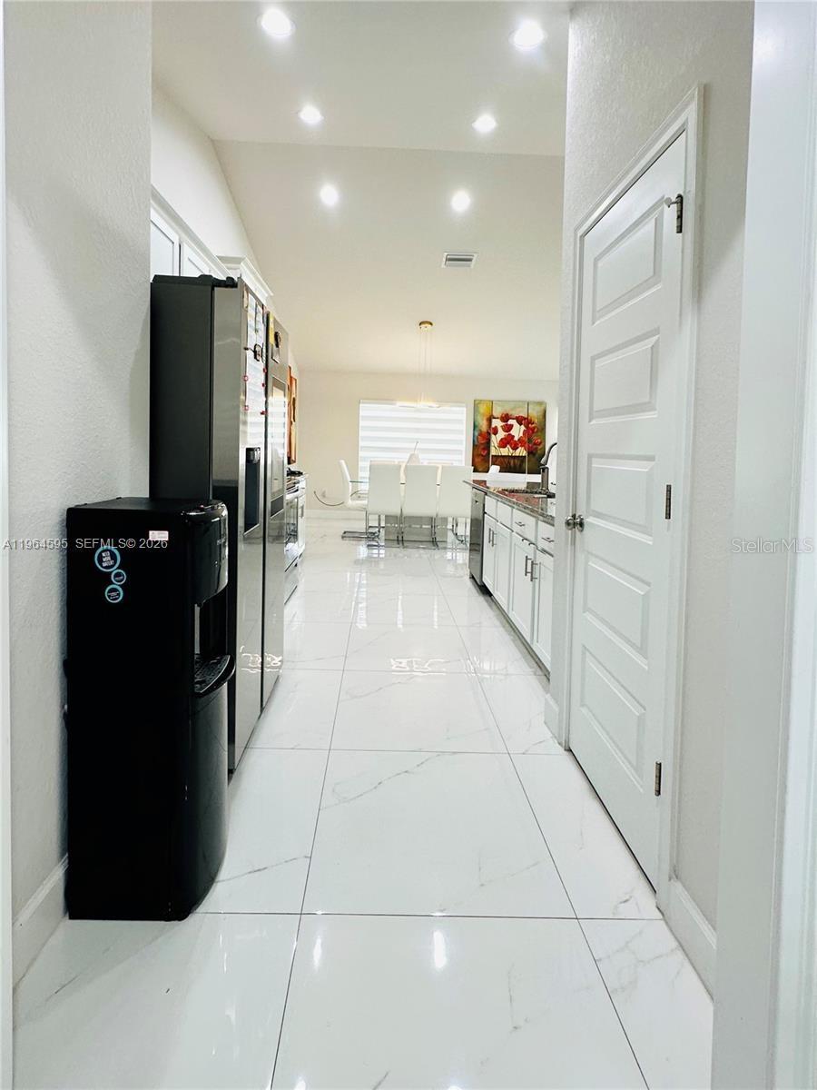 Image 20 of 34 For 1137 4th Place