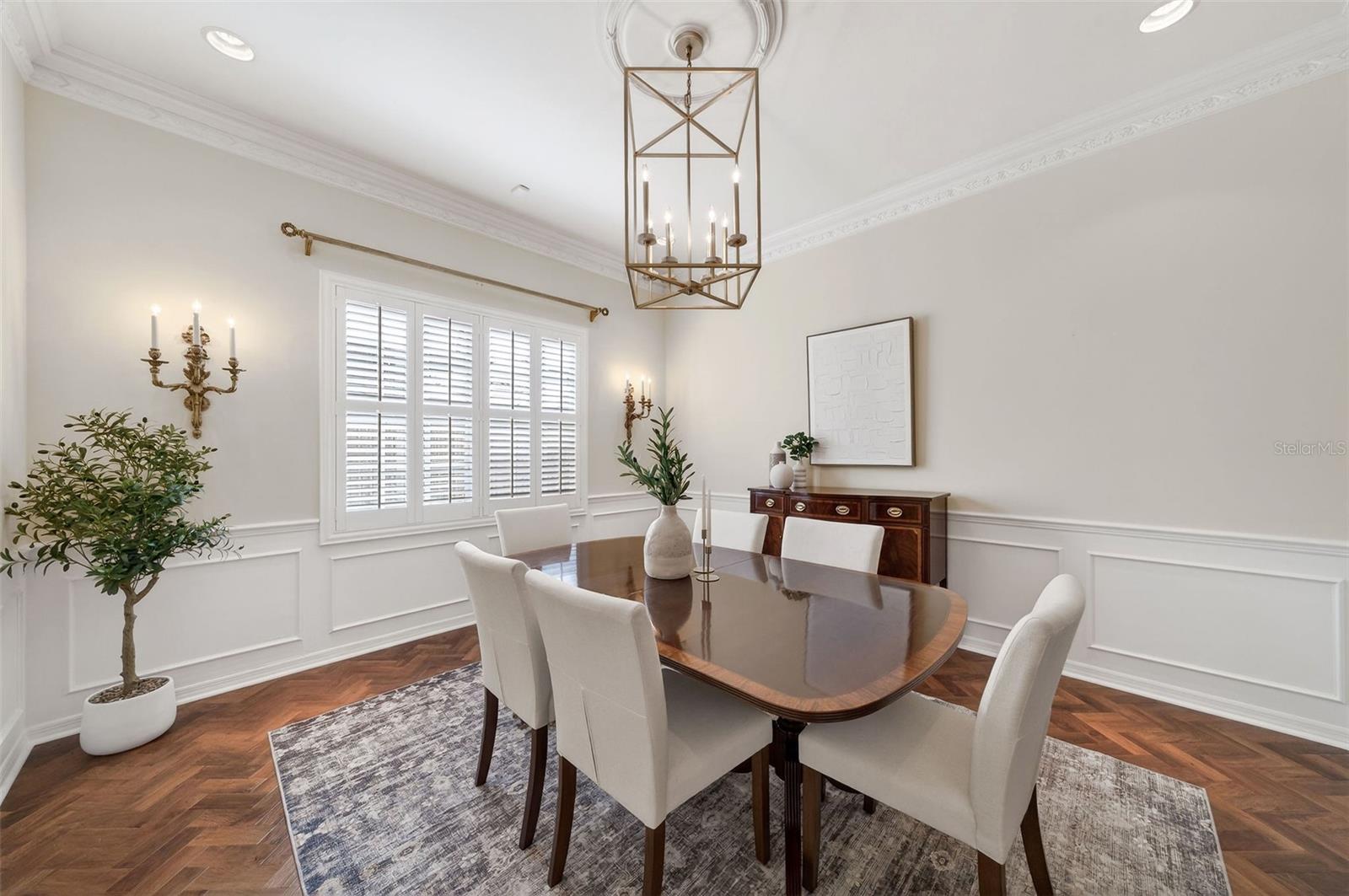 Image 17 of 35 For 925 Ashington Place 3