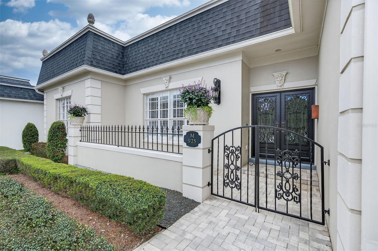 Image 2 of 35 For 925 Ashington Place 3