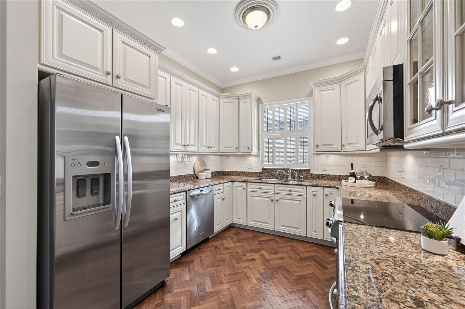 Image 21 of 35 For 925 Ashington Place 3