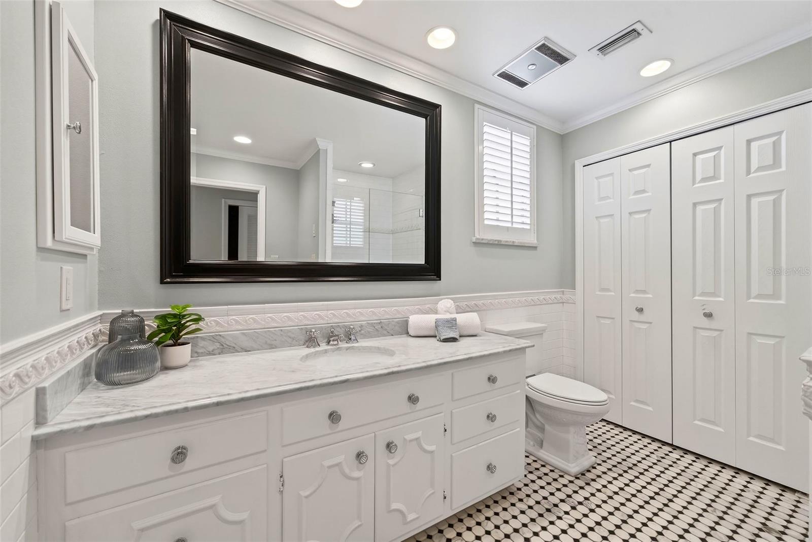 Image 25 of 35 For 925 Ashington Place 3