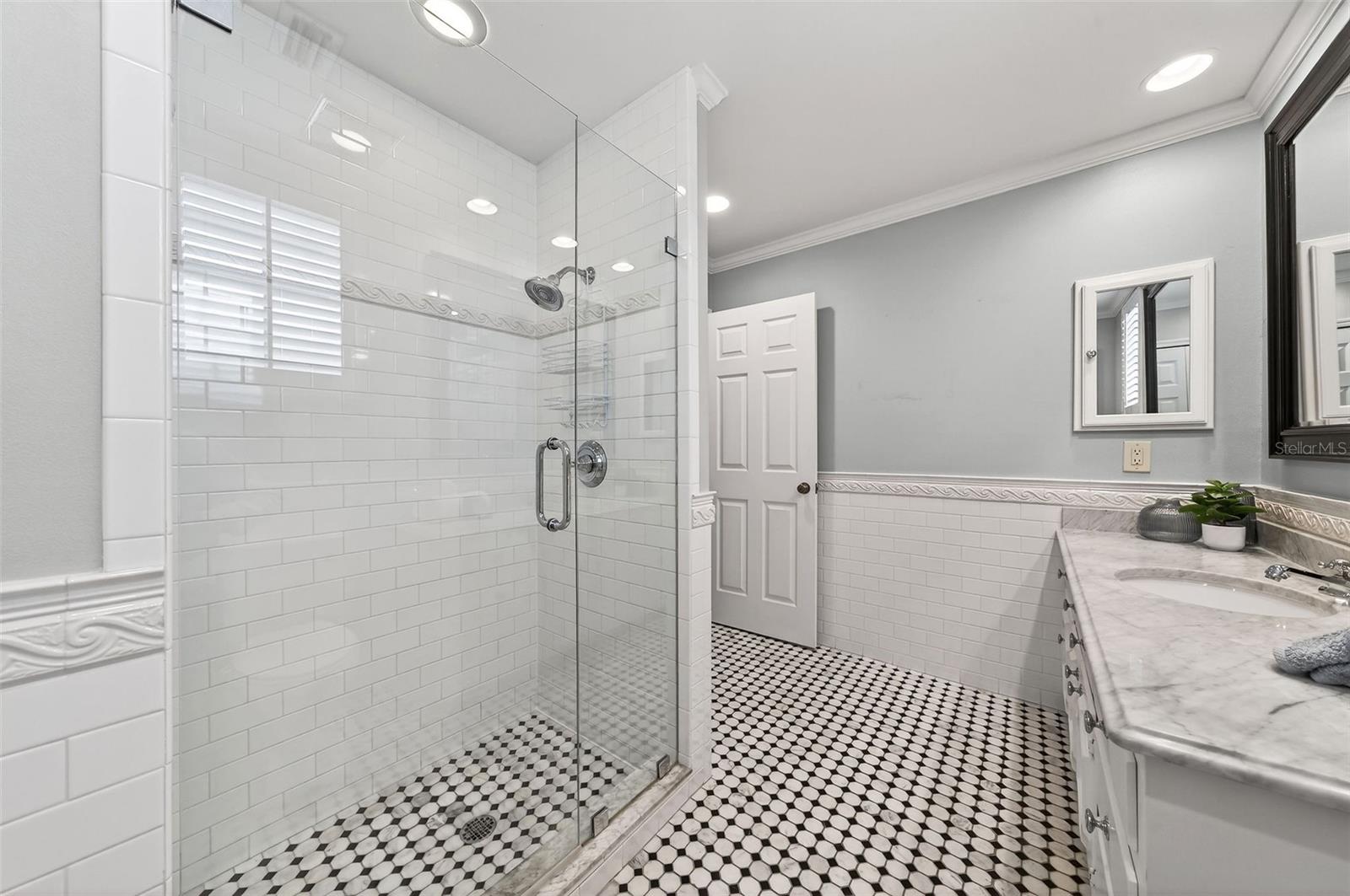 Image 26 of 35 For 925 Ashington Place 3