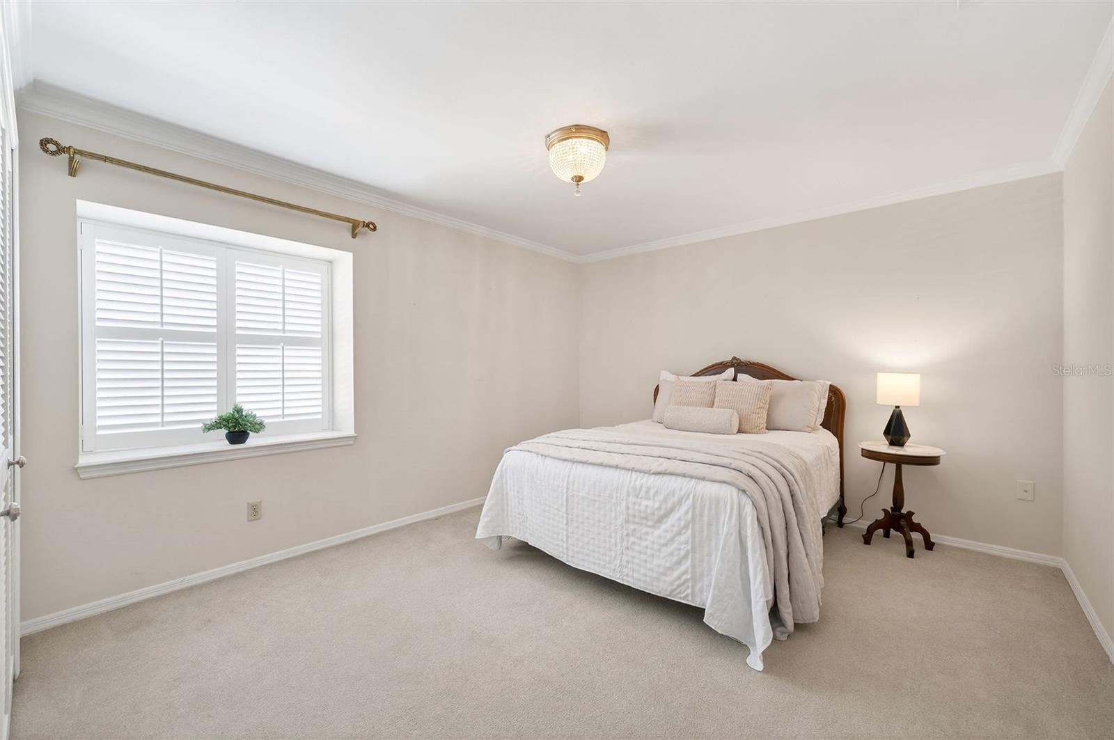 Image 27 of 35 For 925 Ashington Place 3