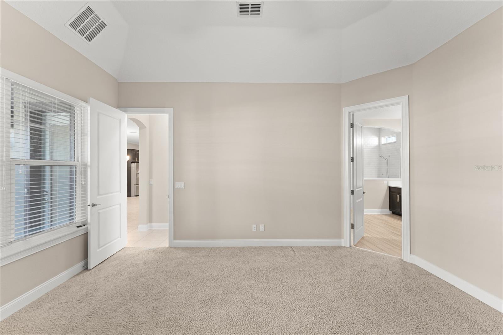 Image 32 of 87 For 13833 Behring Avenue