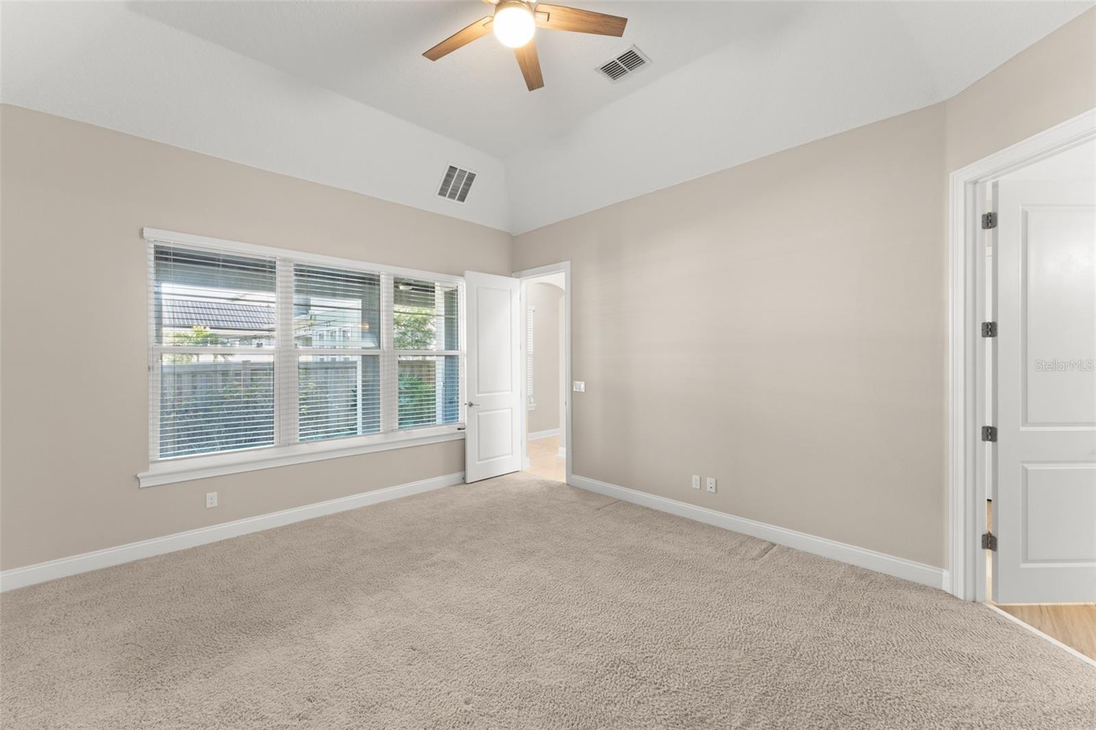 Image 33 of 87 For 13833 Behring Avenue