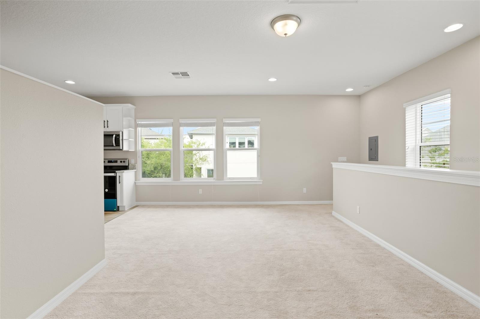 Image 46 of 87 For 13833 Behring Avenue