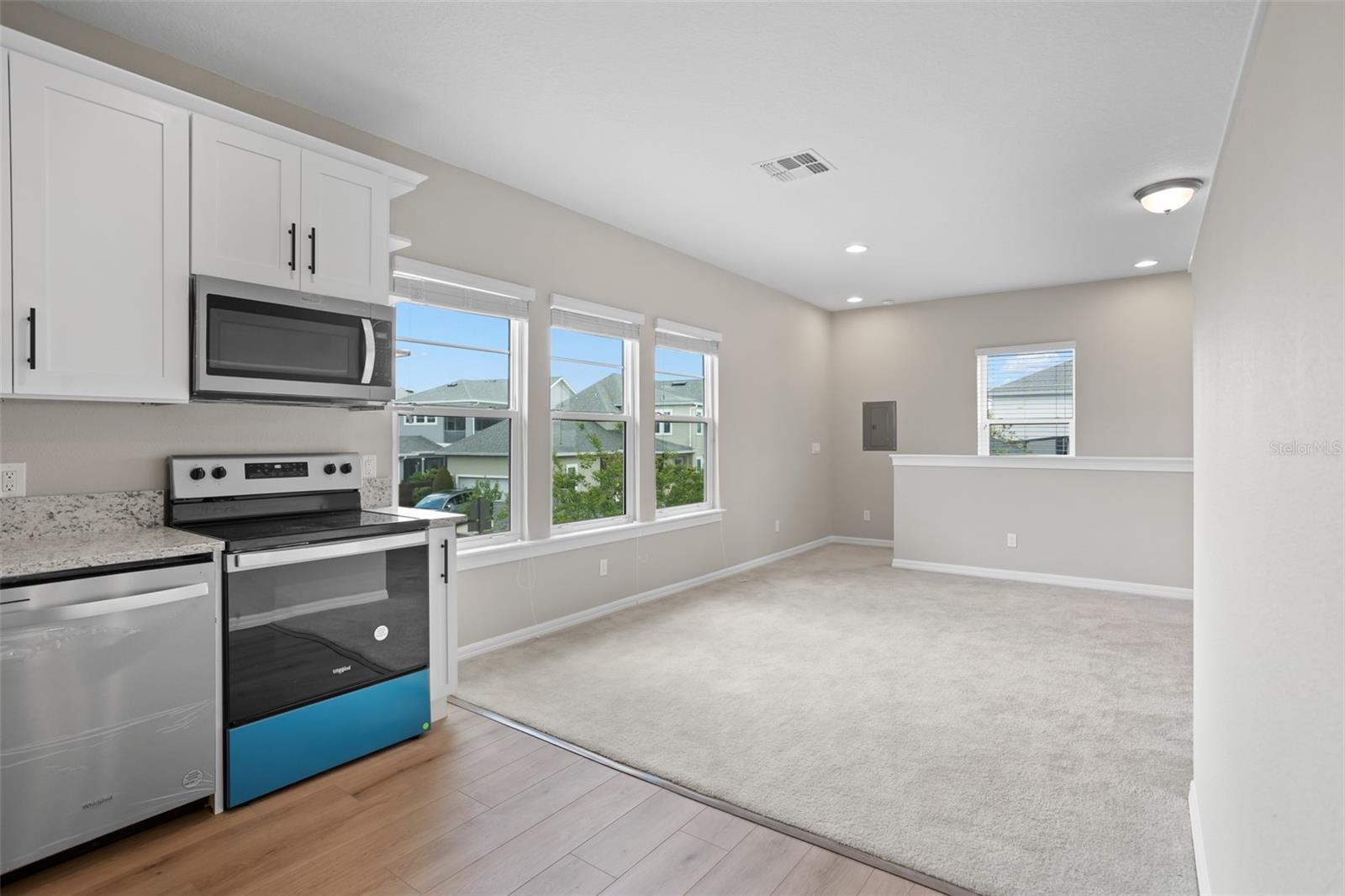 Image 51 of 87 For 13833 Behring Avenue