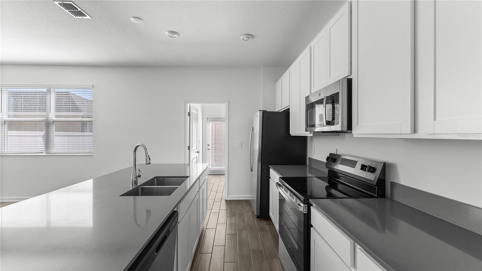 Image 12 of 44 For 13946 Title Way