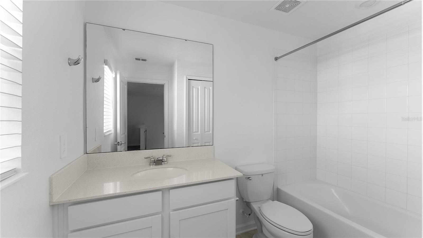 Image 32 of 44 For 13946 Title Way