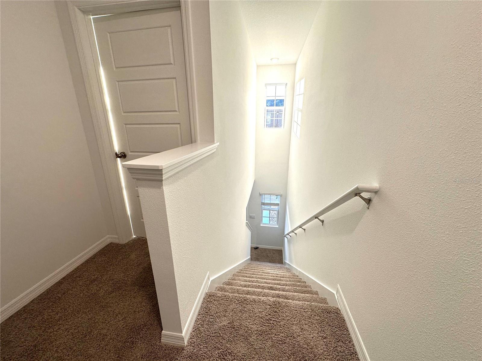 Image 11 of 25 For 2933 Canary Avenue