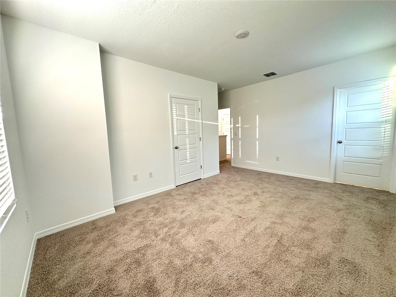 Image 12 of 25 For 2933 Canary Avenue