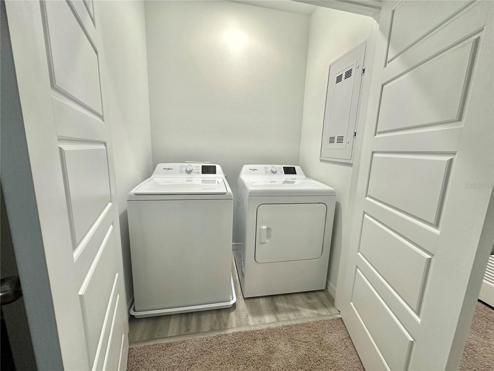 Image 20 of 25 For 2933 Canary Avenue