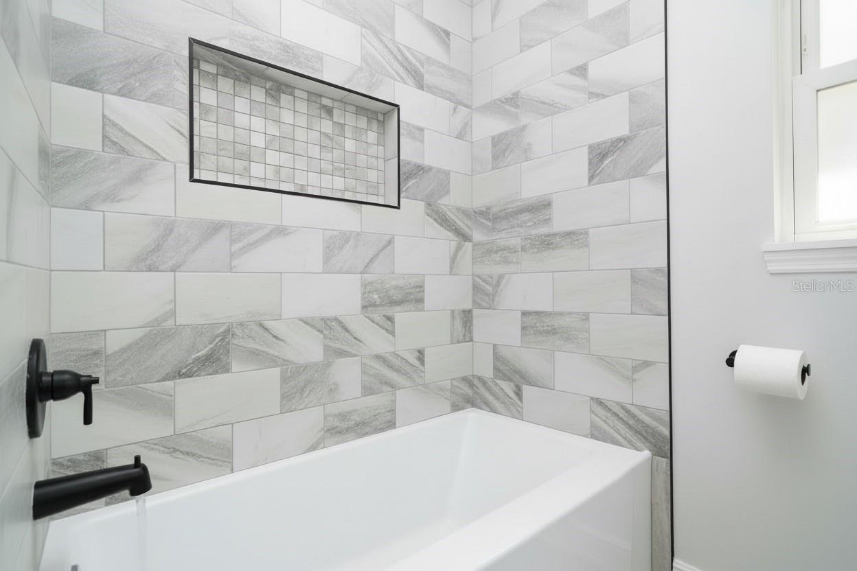 Image 15 of 31 For 1507 Lake View Avenue