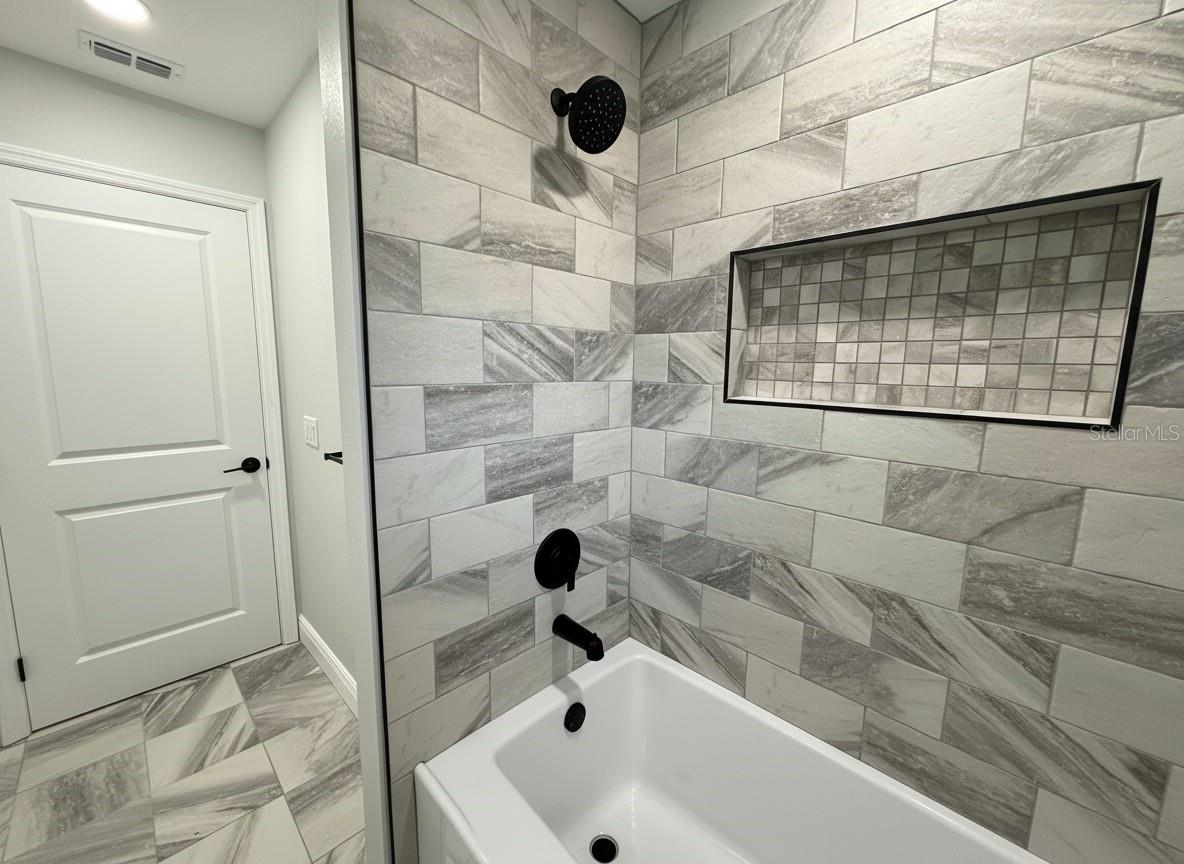 Image 17 of 31 For 1507 Lake View Avenue