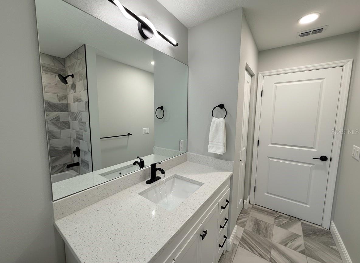 Image 19 of 31 For 1507 Lake View Avenue