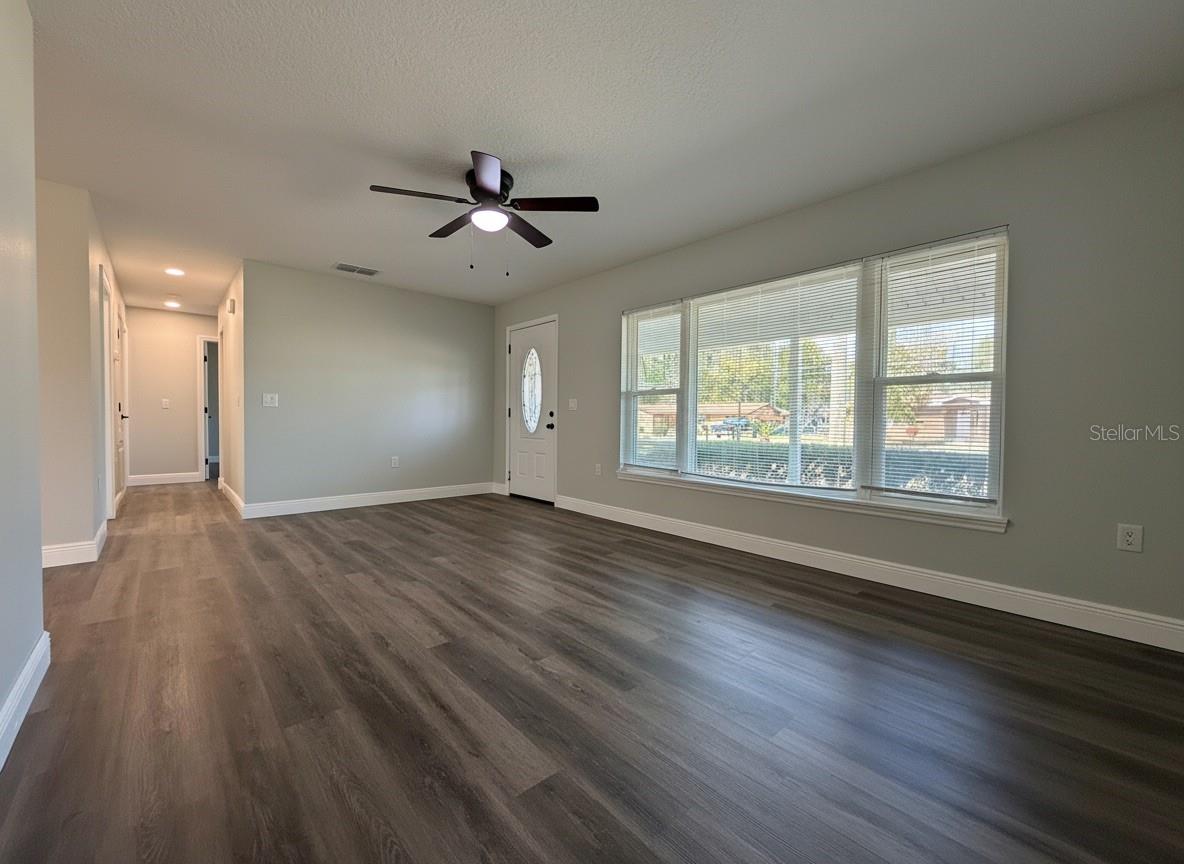 Image 21 of 31 For 1507 Lake View Avenue