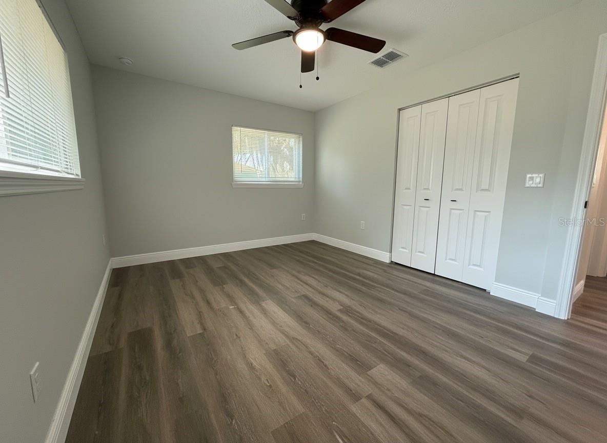 Image 23 of 31 For 1507 Lake View Avenue