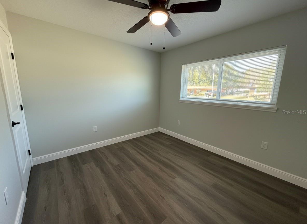 Image 28 of 31 For 1507 Lake View Avenue