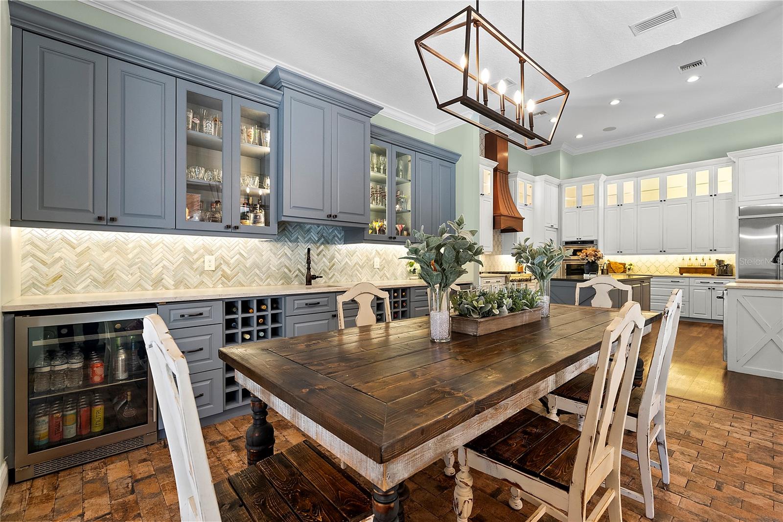 Image 15 of 58 For 504 Yellow Submarine Court