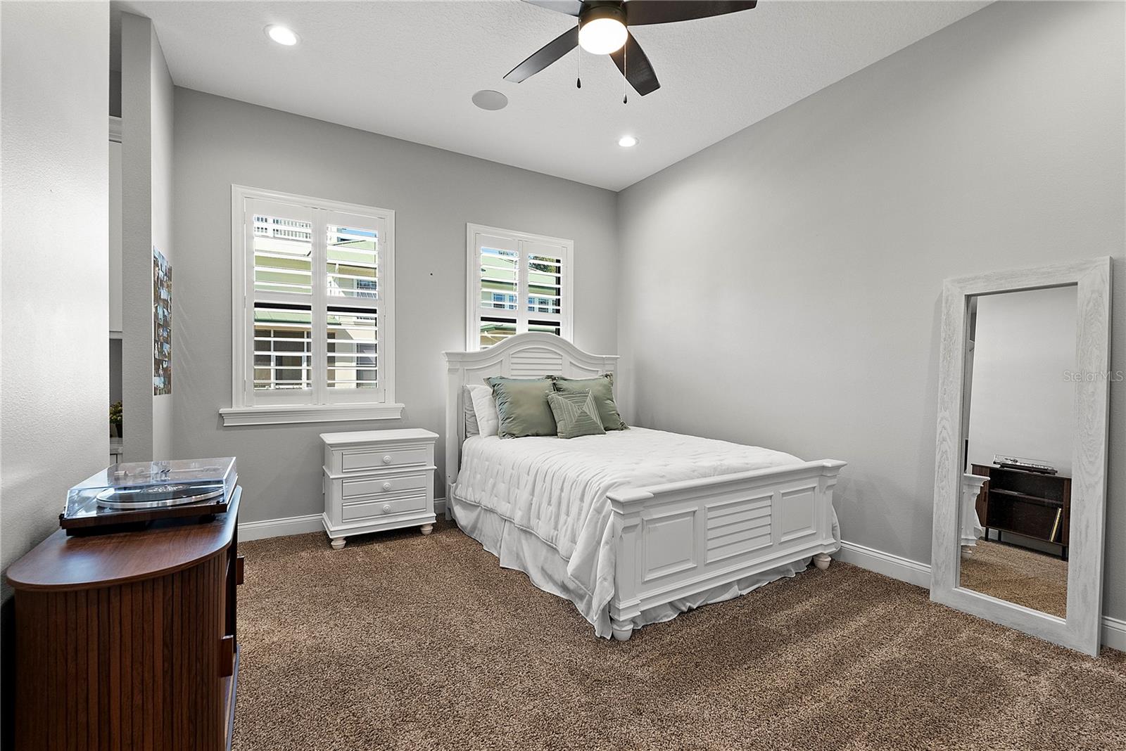 Image 34 of 58 For 504 Yellow Submarine Court