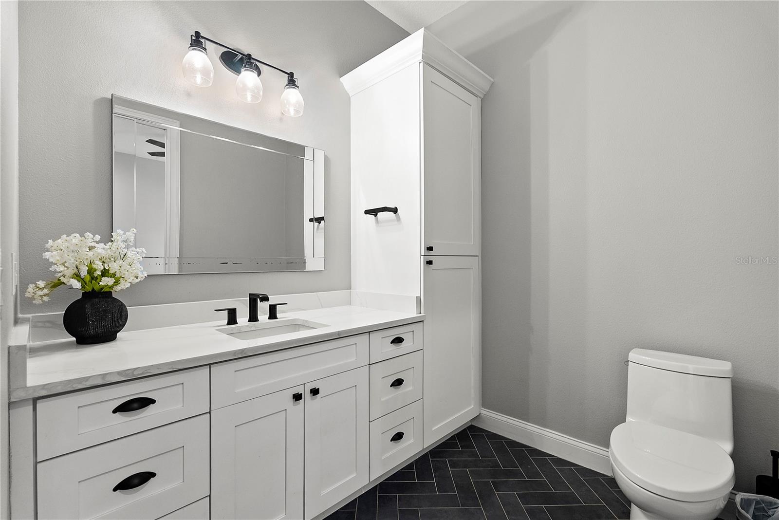 Image 37 of 58 For 504 Yellow Submarine Court