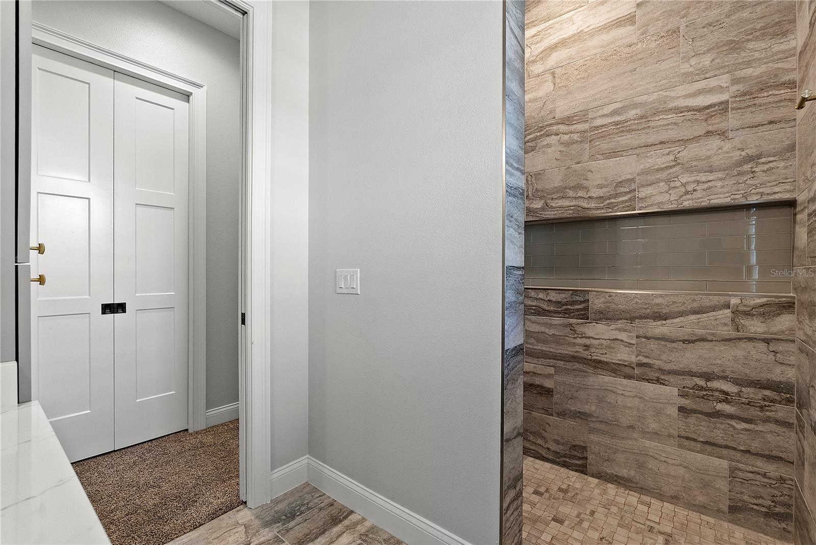 Image 44 of 58 For 504 Yellow Submarine Court