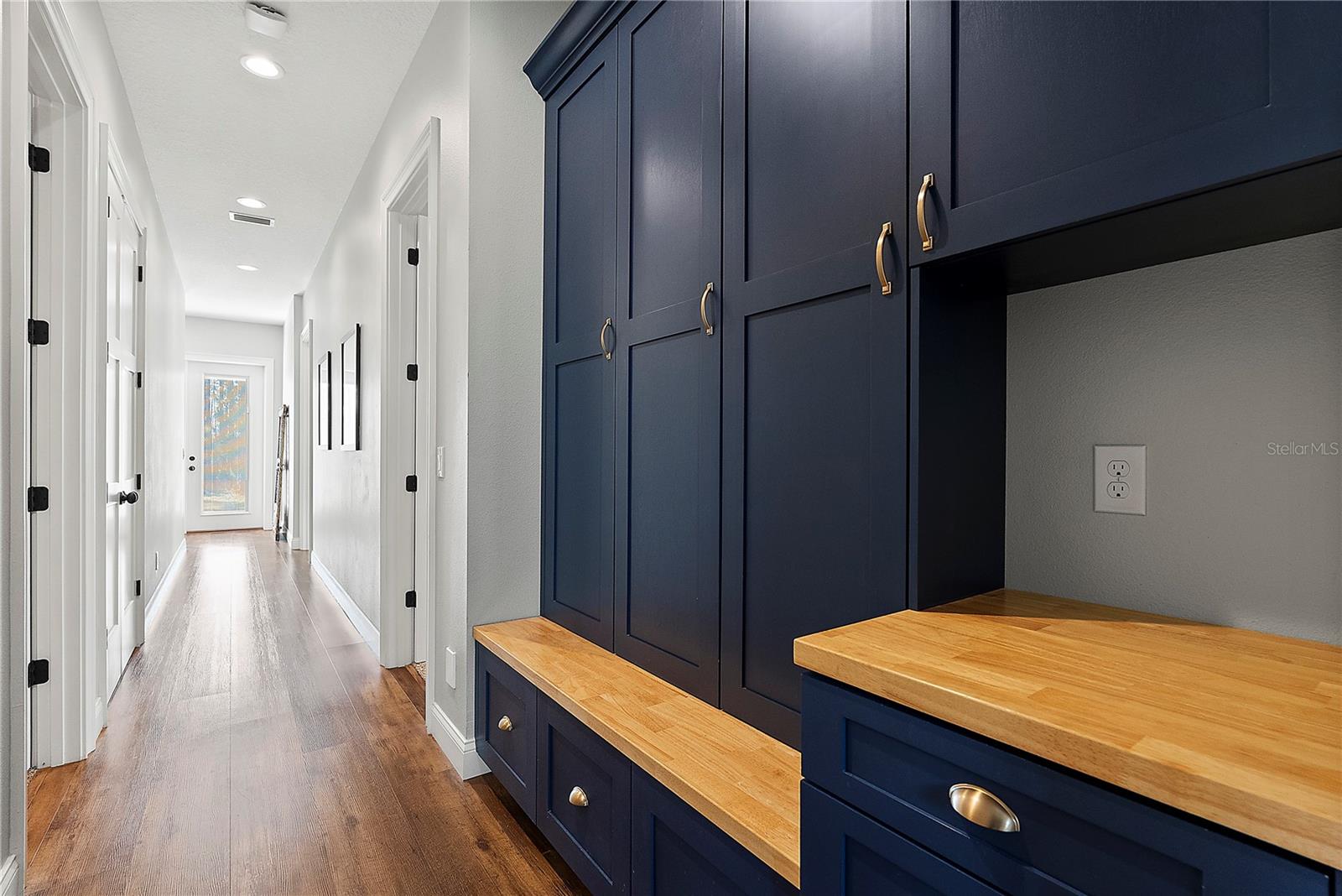 Image 45 of 58 For 504 Yellow Submarine Court