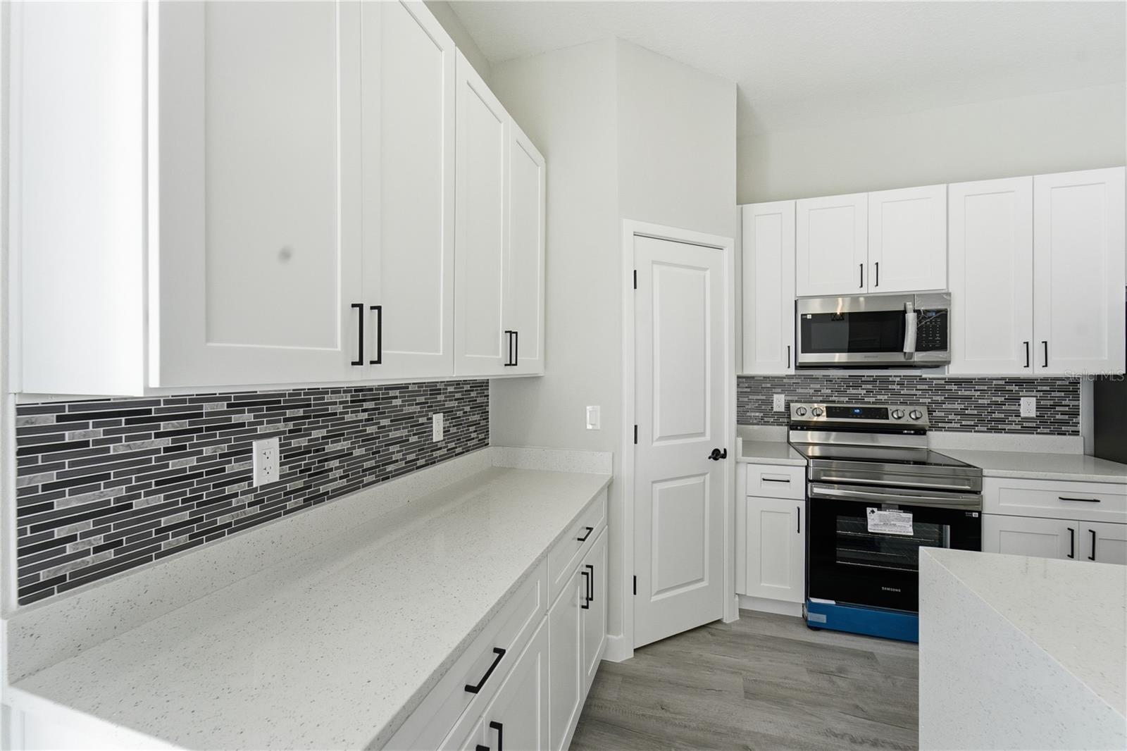 Image 18 of 35 For 13690 43rd Circle