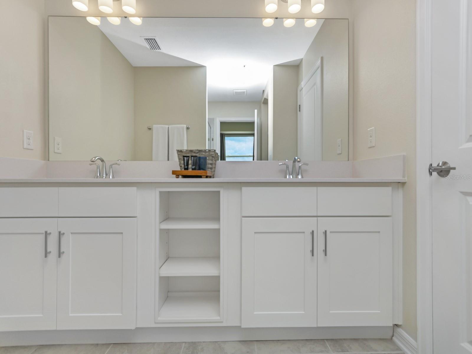 Image 22 of 36 For 3151 Paradox Circle 104