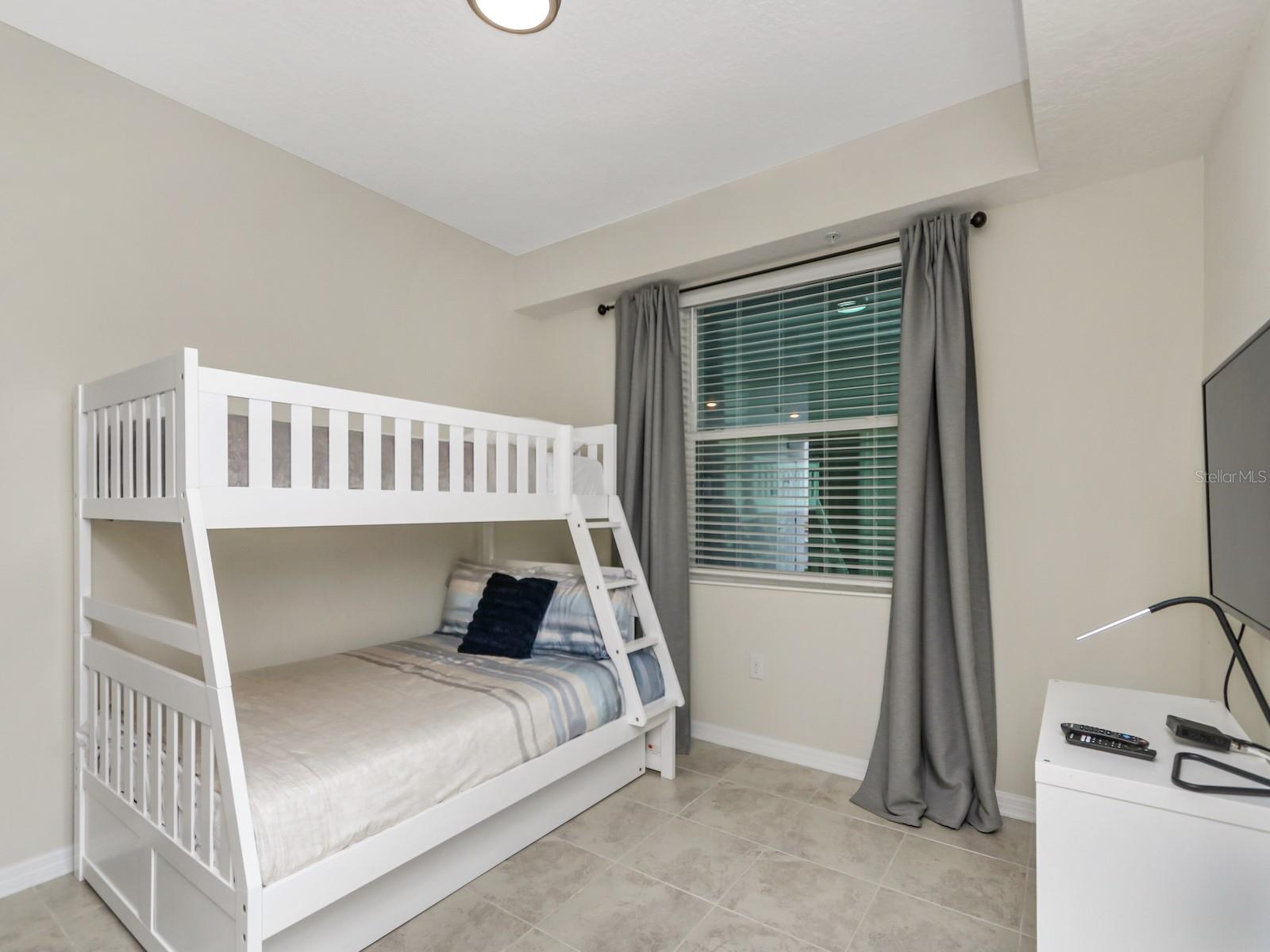 Image 23 of 36 For 3151 Paradox Circle 104